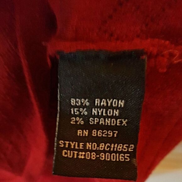 LUXE SOFT CHERRY RED V-NECK SWEATER - Picture 4 of 6